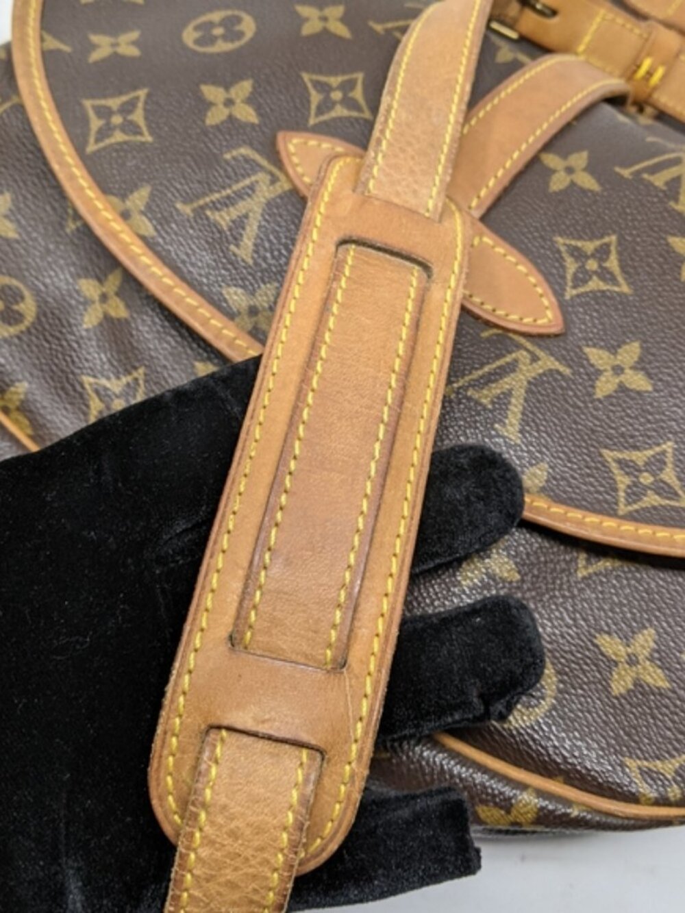 LOUIS VUITTON Monogram Saumur 30 CROSSBODY - Picture 7 of 14